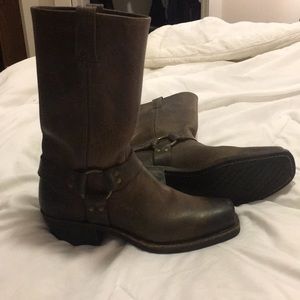 Frye Shoes - Frye Boots Frye Shoes - Frye Boots